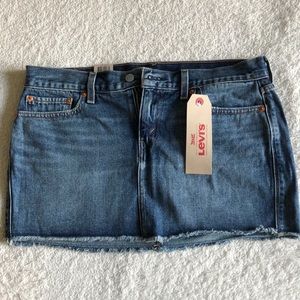 Levi's Denim Mini Skirt (Size 28)